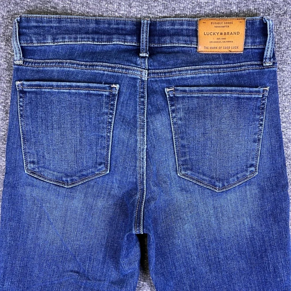 Lucky Brand Ava Skinny Jeans Womens 4/27 Blue Wash Chic Frayed Hem Stretch 27x28